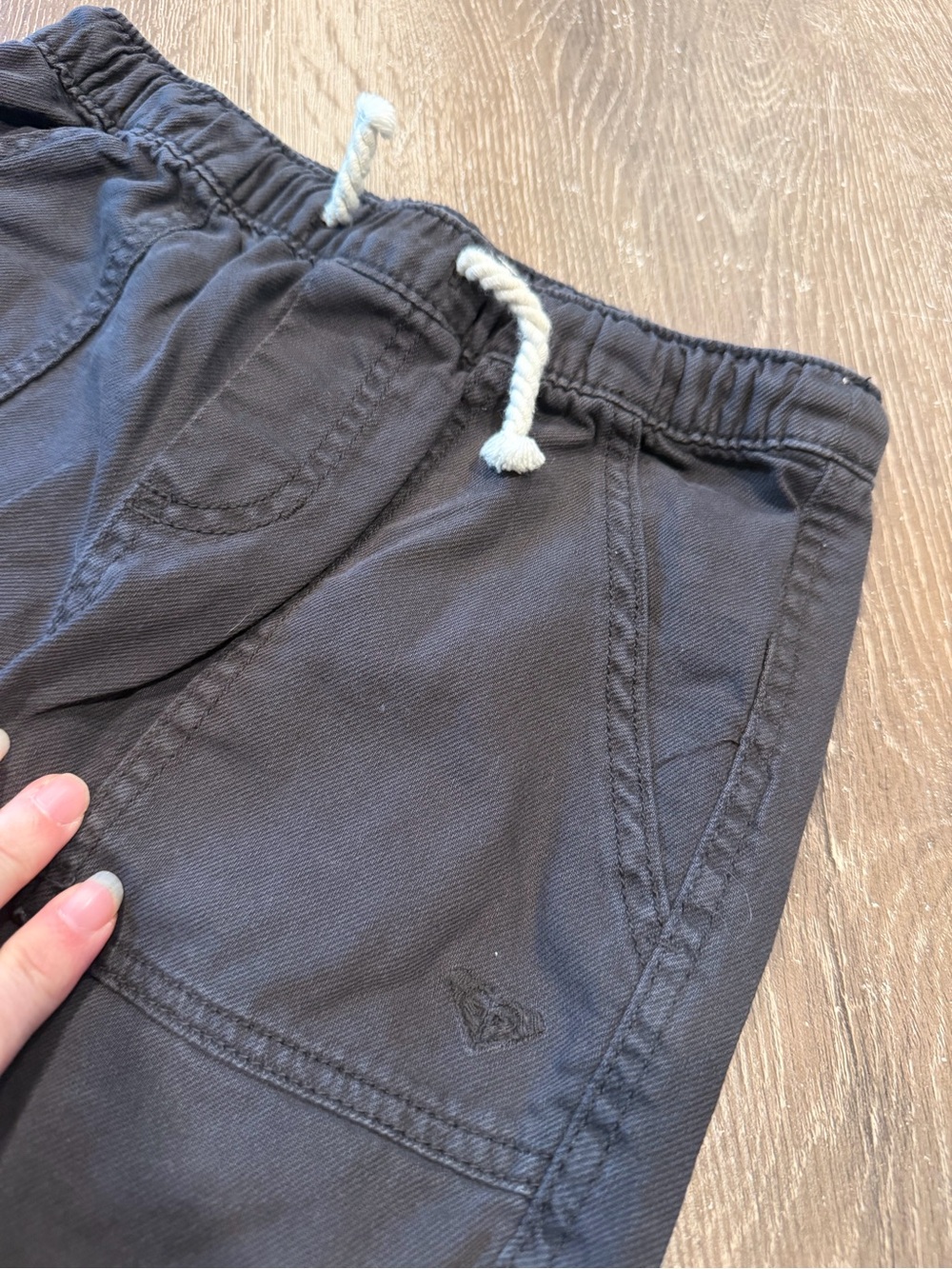 Girl’s Roxy Cargo Drawstring Pants - Black - Picture 2 of 3